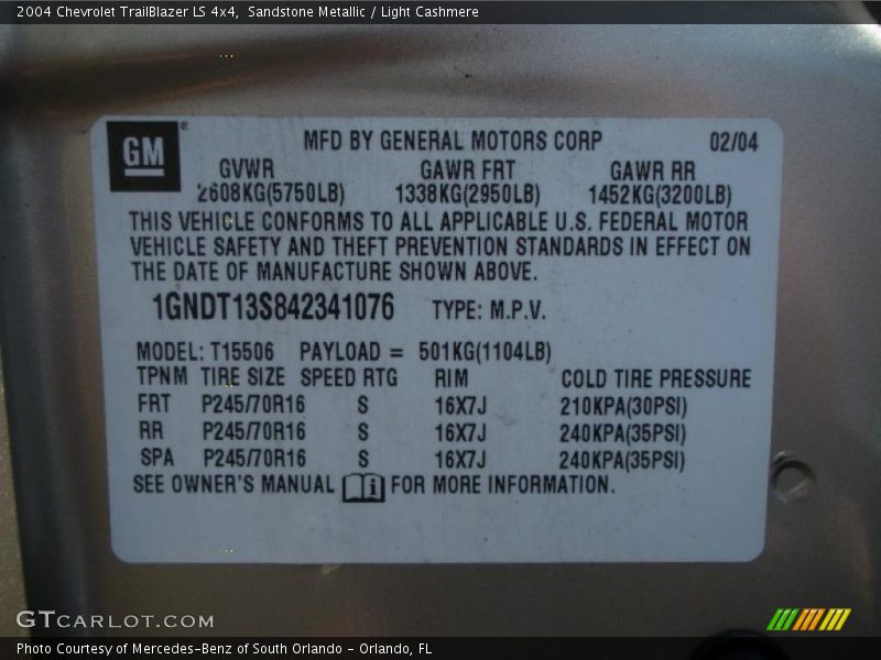 Sandstone Metallic / Light Cashmere 2004 Chevrolet TrailBlazer LS 4x4