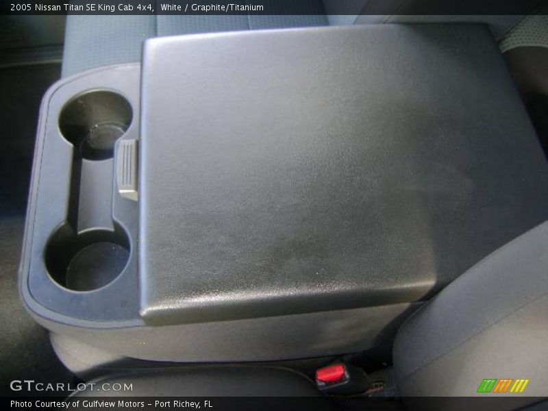 White / Graphite/Titanium 2005 Nissan Titan SE King Cab 4x4