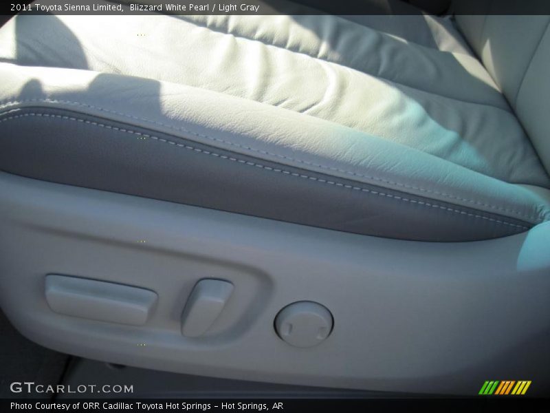 Blizzard White Pearl / Light Gray 2011 Toyota Sienna Limited