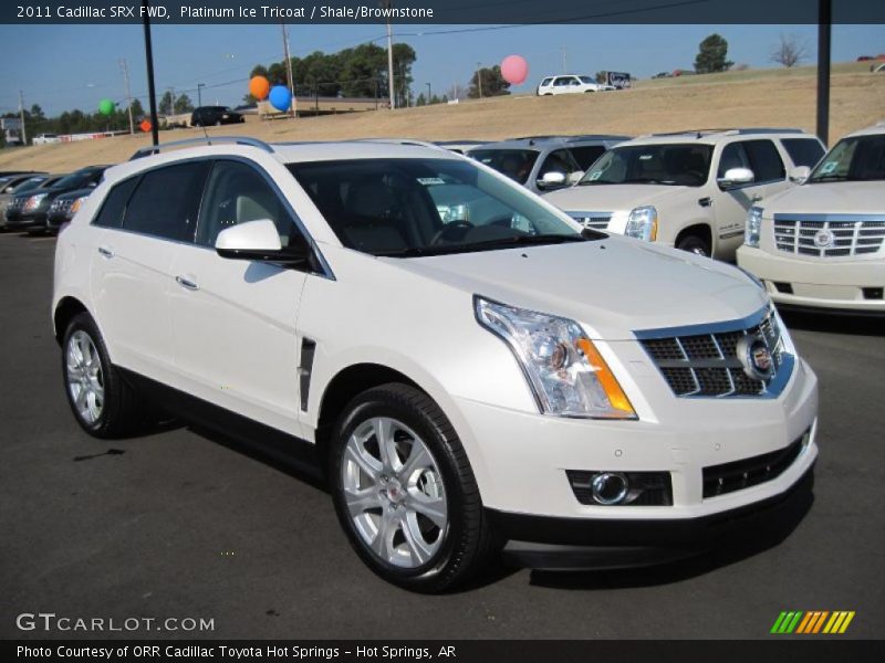 Front 3/4 View of 2011 SRX FWD