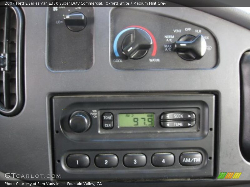 Controls of 2007 E Series Van E350 Super Duty Commercial