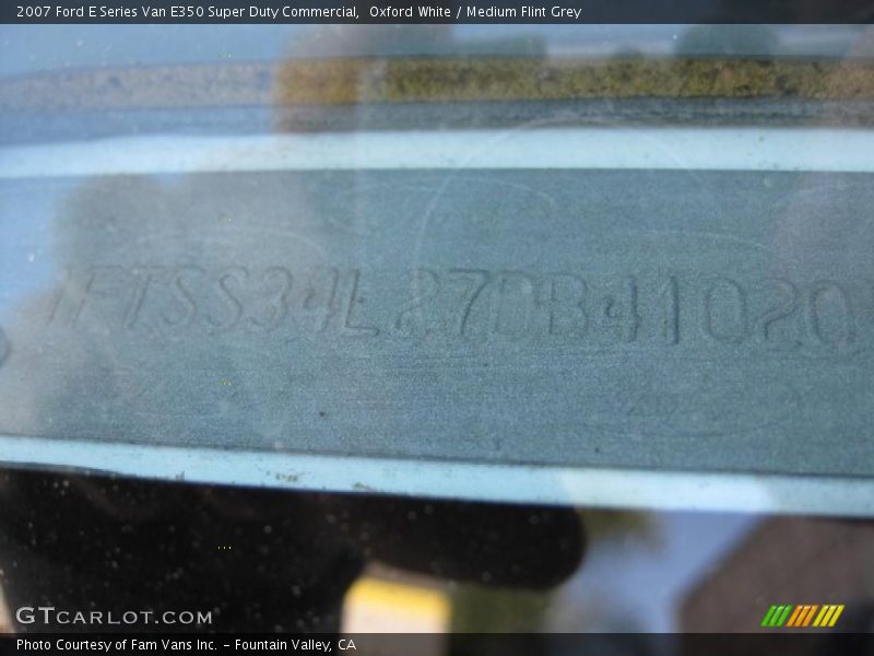 Oxford White / Medium Flint Grey 2007 Ford E Series Van E350 Super Duty Commercial