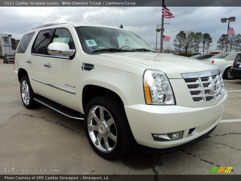 Front 3/4 View of 2011 Escalade Luxury