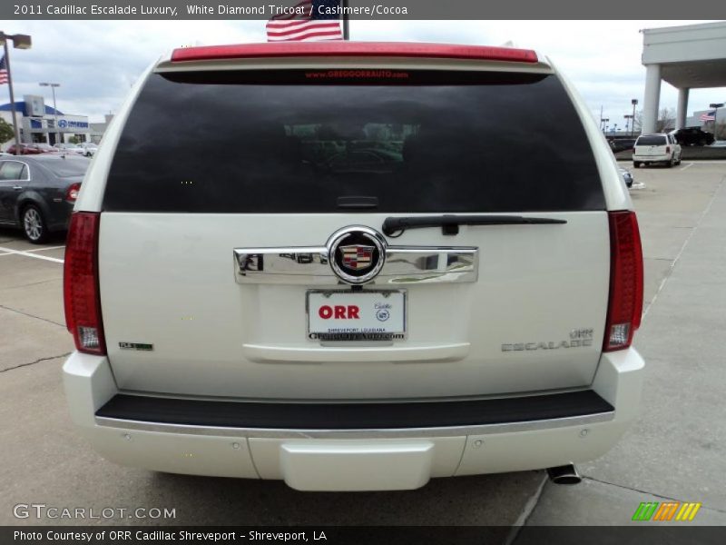 White Diamond Tricoat / Cashmere/Cocoa 2011 Cadillac Escalade Luxury