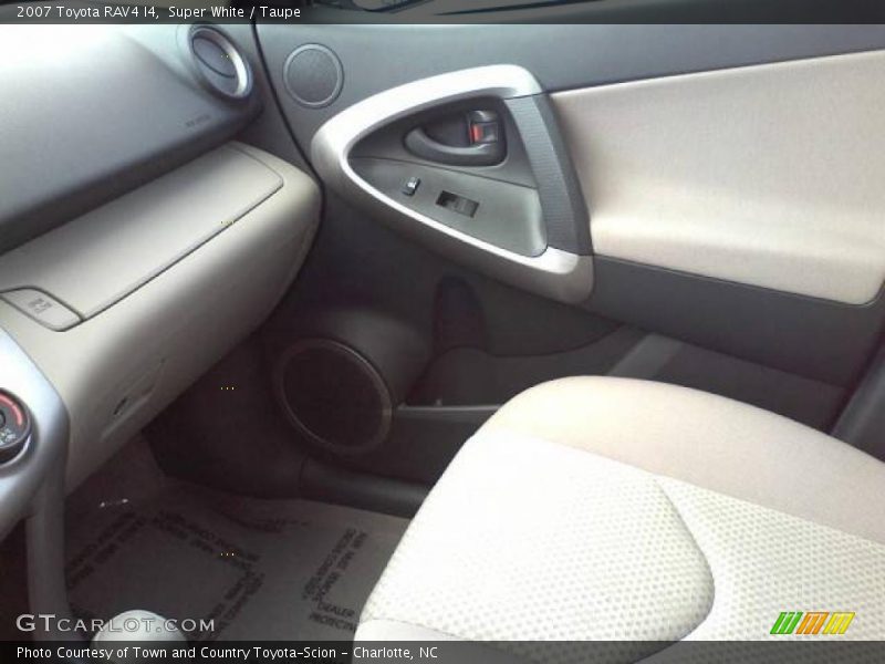 Super White / Taupe 2007 Toyota RAV4 I4