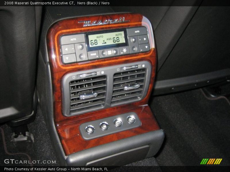 Controls of 2008 Quattroporte Executive GT