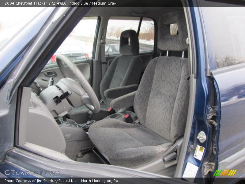  2004 Tracker ZR2 4WD Medium Gray Interior