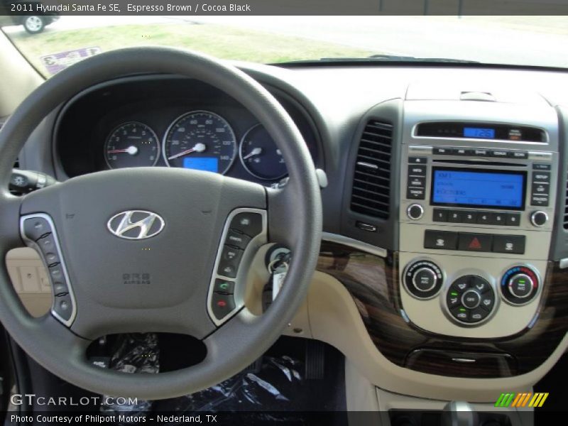 Dashboard of 2011 Santa Fe SE