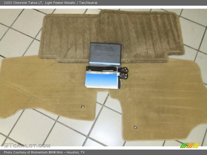 Light Pewter Metallic / Tan/Neutral 2003 Chevrolet Tahoe LT