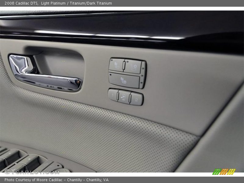 Light Platinum / Titanium/Dark Titanium 2008 Cadillac DTS