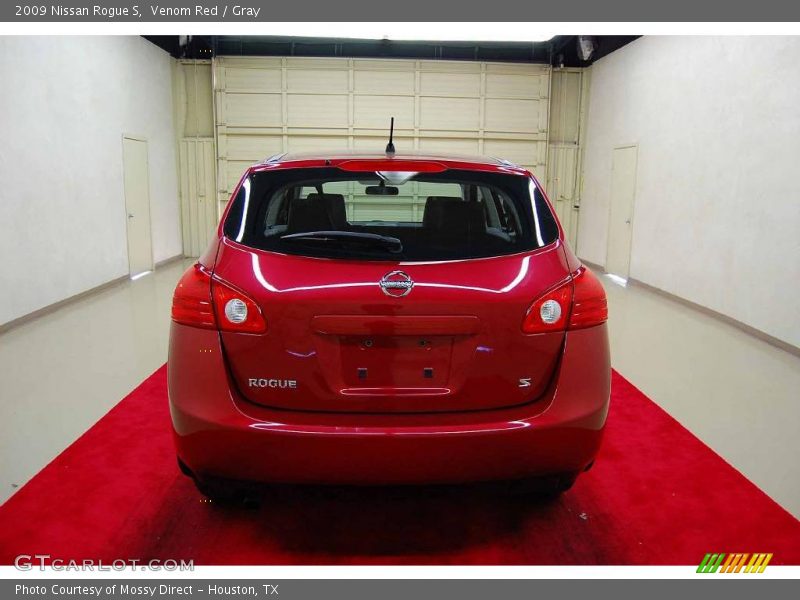 Venom Red / Gray 2009 Nissan Rogue S