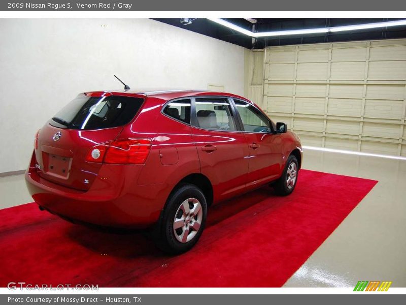 Venom Red / Gray 2009 Nissan Rogue S