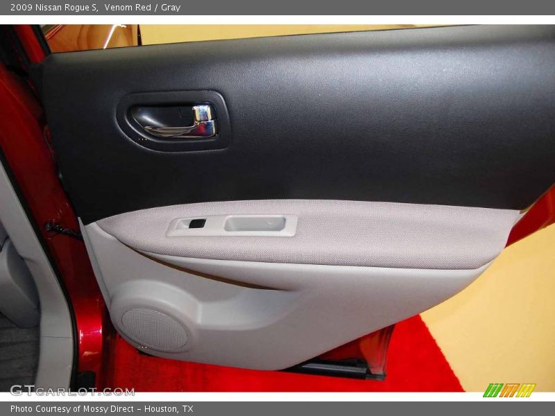 Venom Red / Gray 2009 Nissan Rogue S