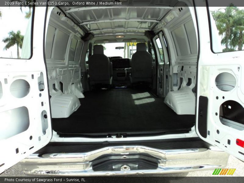 Oxford White / Medium Flint 2009 Ford E Series Van E150 Cargo
