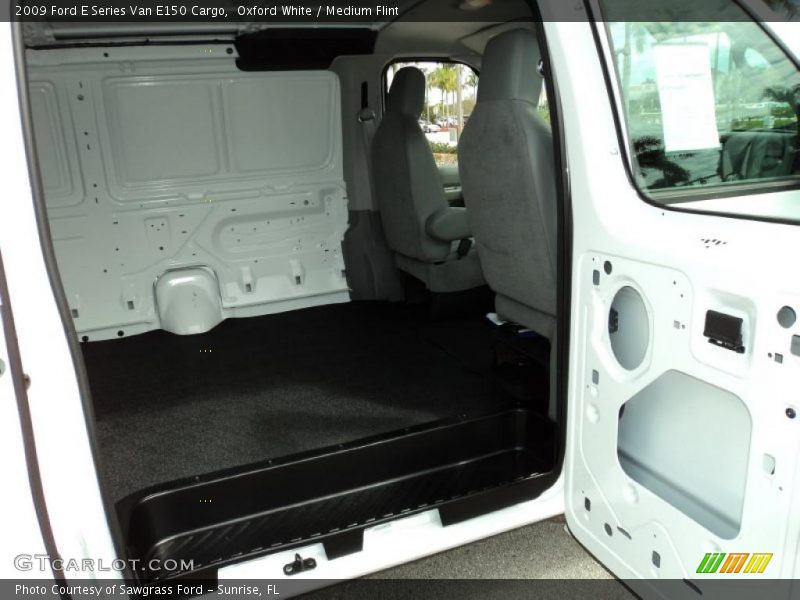 Oxford White / Medium Flint 2009 Ford E Series Van E150 Cargo