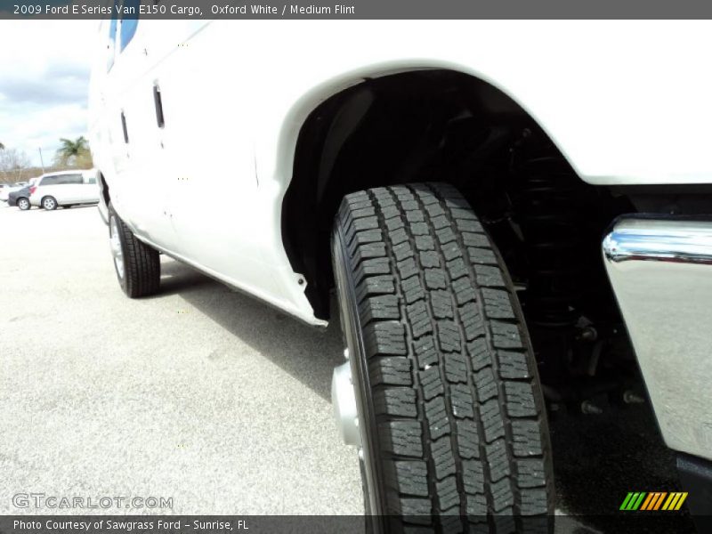 Oxford White / Medium Flint 2009 Ford E Series Van E150 Cargo
