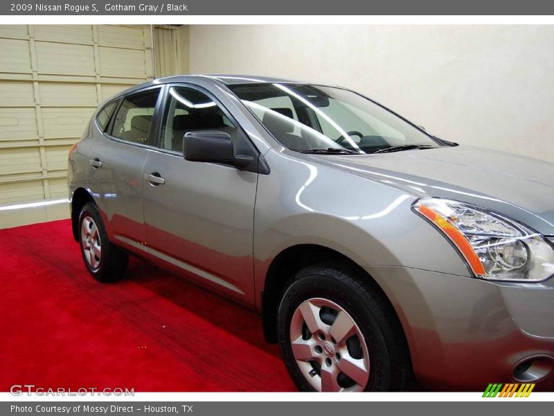 Gotham Gray / Black 2009 Nissan Rogue S