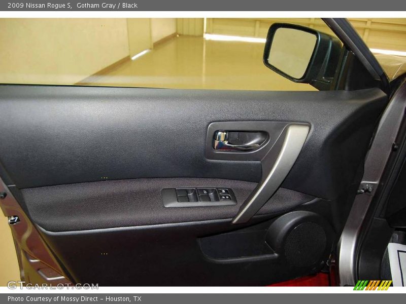 Gotham Gray / Black 2009 Nissan Rogue S