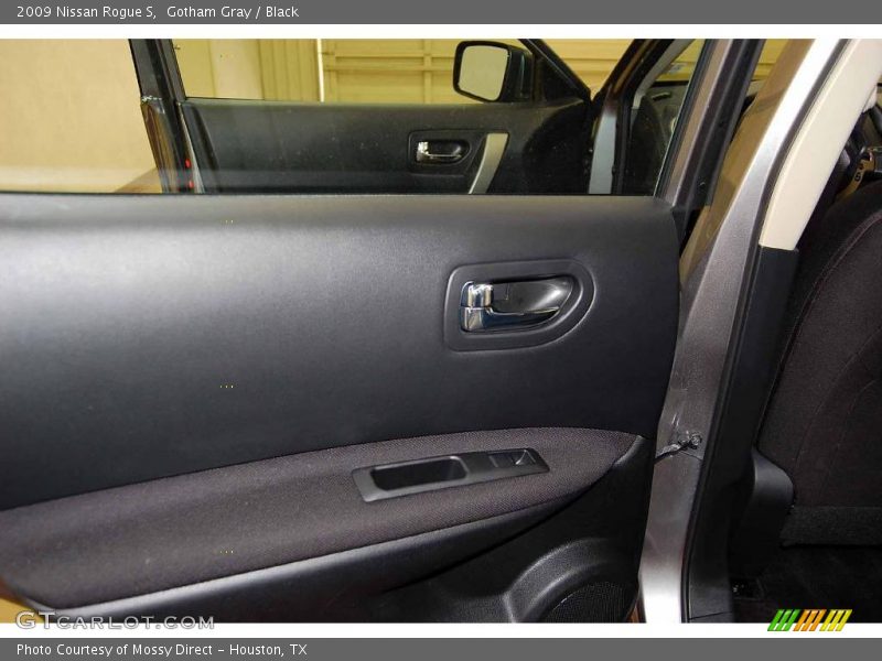Gotham Gray / Black 2009 Nissan Rogue S