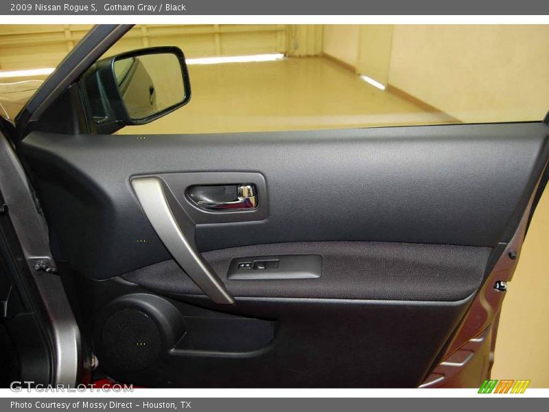 Gotham Gray / Black 2009 Nissan Rogue S