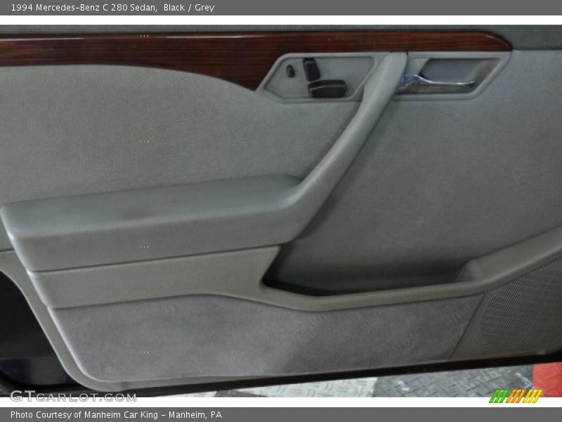 Black / Grey 1994 Mercedes-Benz C 280 Sedan