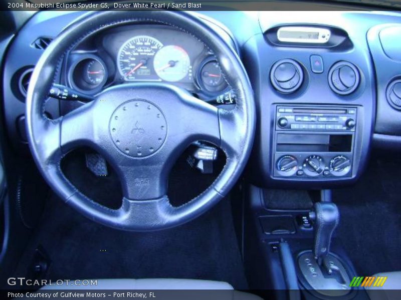 Dover White Pearl / Sand Blast 2004 Mitsubishi Eclipse Spyder GS