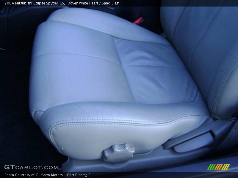 Dover White Pearl / Sand Blast 2004 Mitsubishi Eclipse Spyder GS