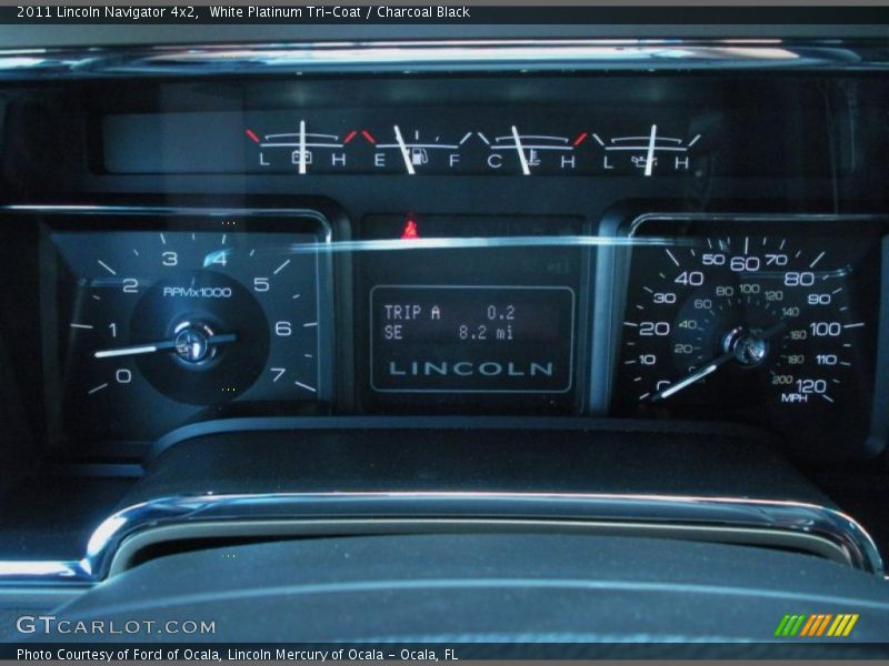  2011 Navigator 4x2 4x2 Gauges