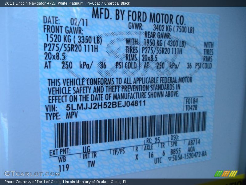 2011 Navigator 4x2 White Platinum Tri-Coat Color Code UG
