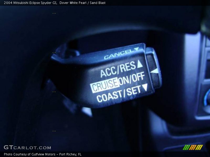 Dover White Pearl / Sand Blast 2004 Mitsubishi Eclipse Spyder GS