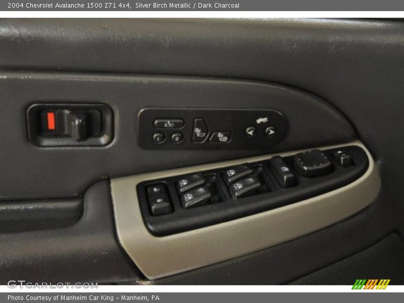 Silver Birch Metallic / Dark Charcoal 2004 Chevrolet Avalanche 1500 Z71 4x4