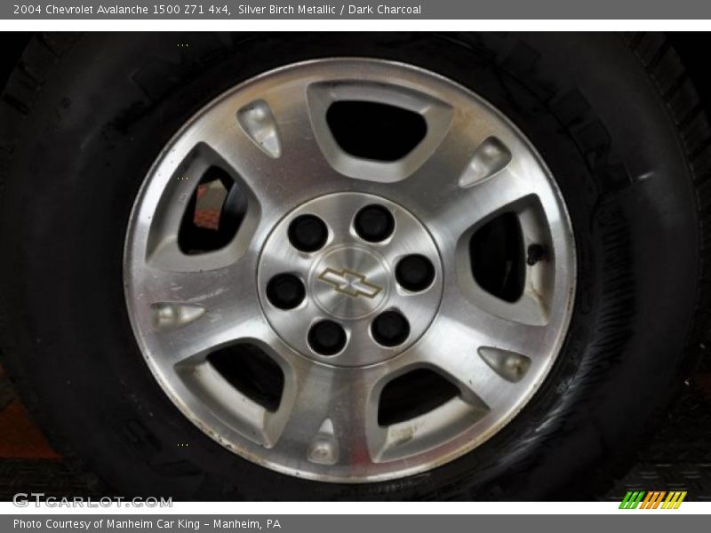 Silver Birch Metallic / Dark Charcoal 2004 Chevrolet Avalanche 1500 Z71 4x4