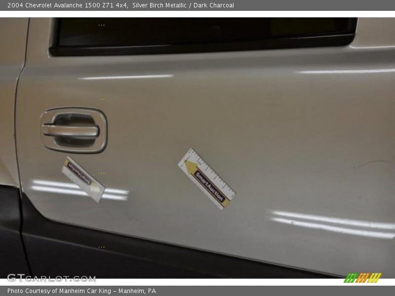 Silver Birch Metallic / Dark Charcoal 2004 Chevrolet Avalanche 1500 Z71 4x4