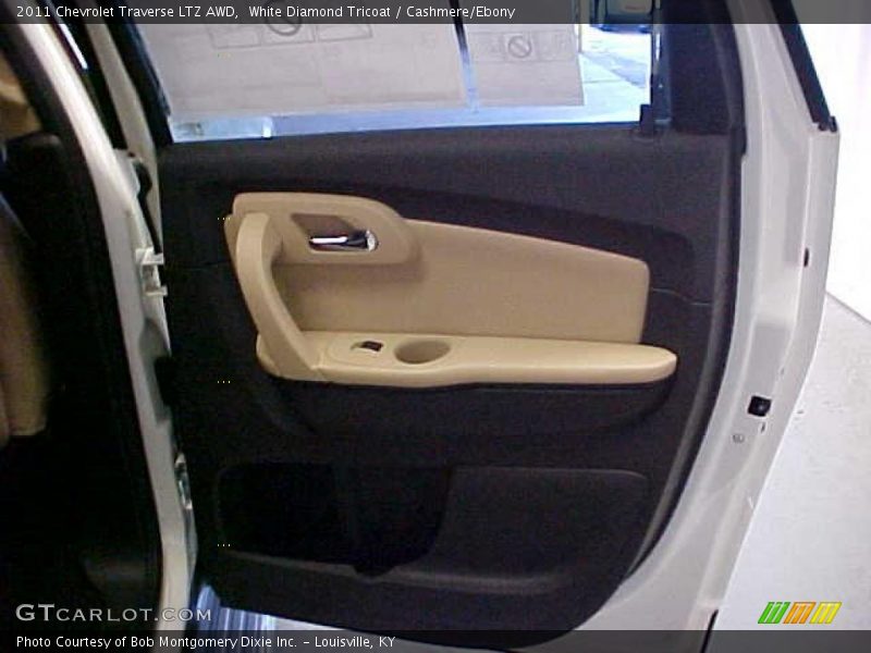 White Diamond Tricoat / Cashmere/Ebony 2011 Chevrolet Traverse LTZ AWD