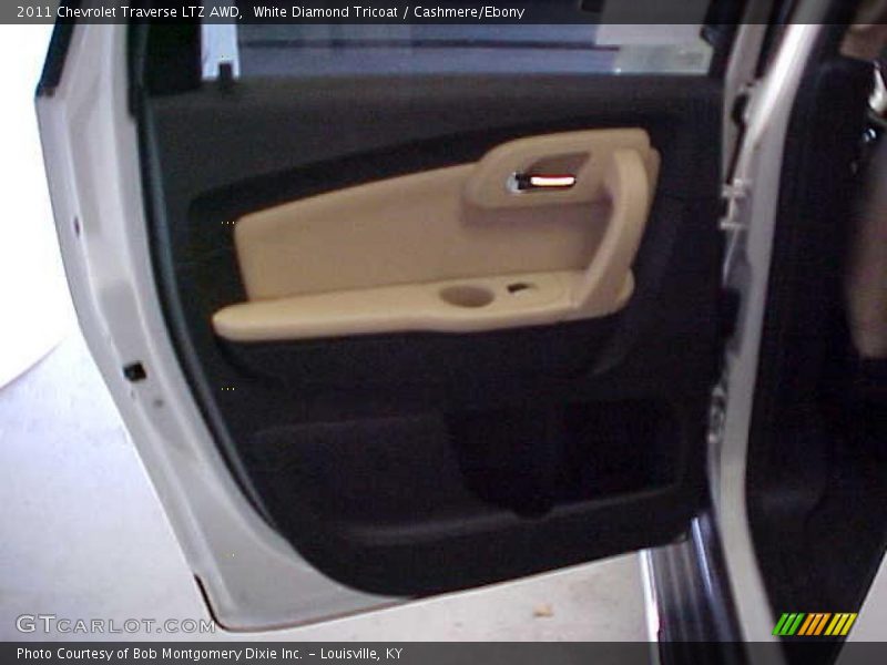 White Diamond Tricoat / Cashmere/Ebony 2011 Chevrolet Traverse LTZ AWD