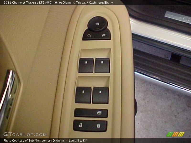 White Diamond Tricoat / Cashmere/Ebony 2011 Chevrolet Traverse LTZ AWD
