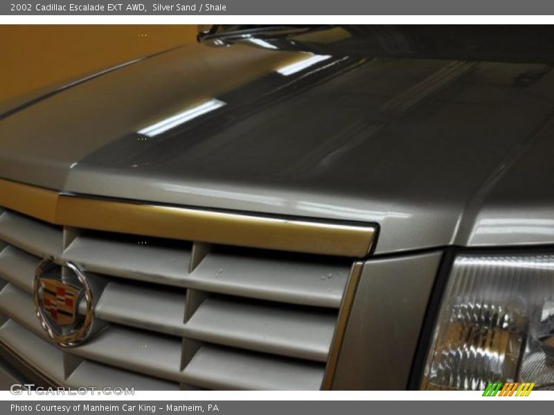 Silver Sand / Shale 2002 Cadillac Escalade EXT AWD
