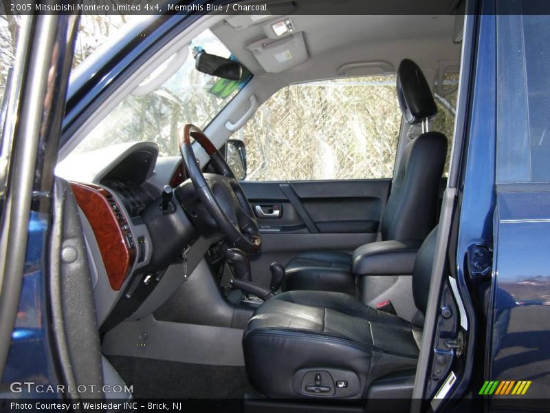 Memphis Blue / Charcoal 2005 Mitsubishi Montero Limited 4x4