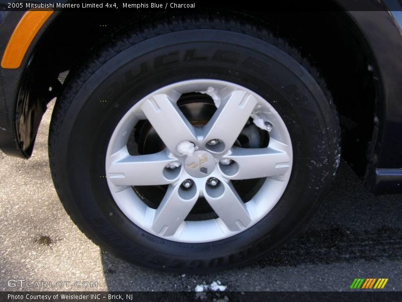 Memphis Blue / Charcoal 2005 Mitsubishi Montero Limited 4x4