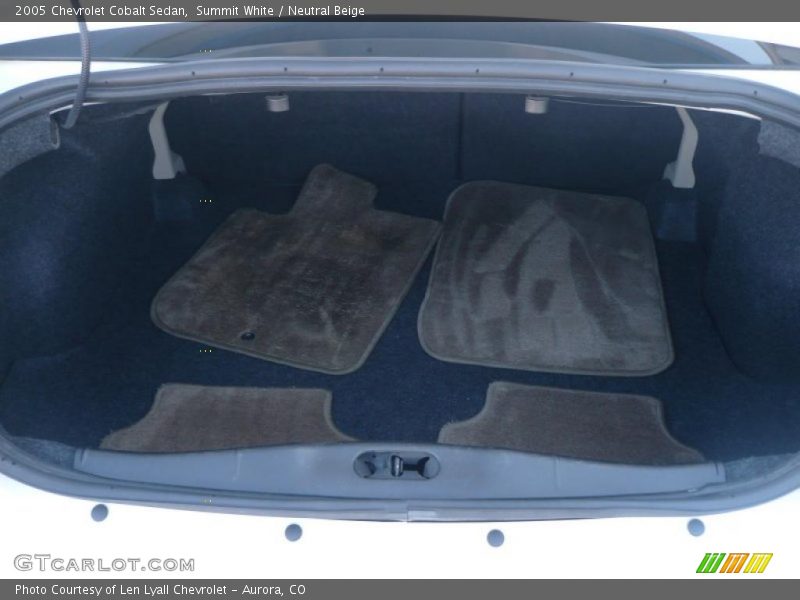 Summit White / Neutral Beige 2005 Chevrolet Cobalt Sedan
