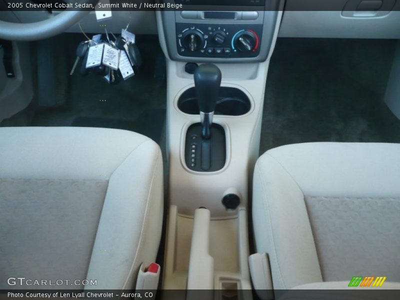 Summit White / Neutral Beige 2005 Chevrolet Cobalt Sedan