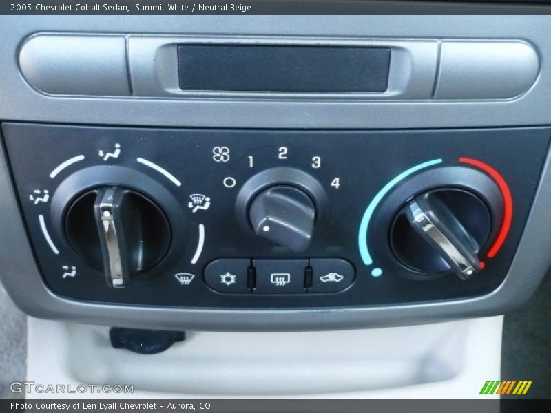 Summit White / Neutral Beige 2005 Chevrolet Cobalt Sedan