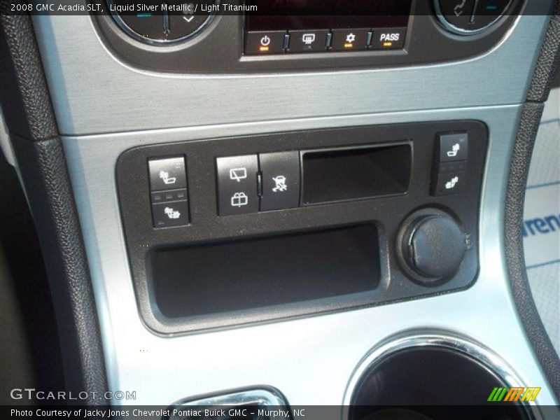Liquid Silver Metallic / Light Titanium 2008 GMC Acadia SLT