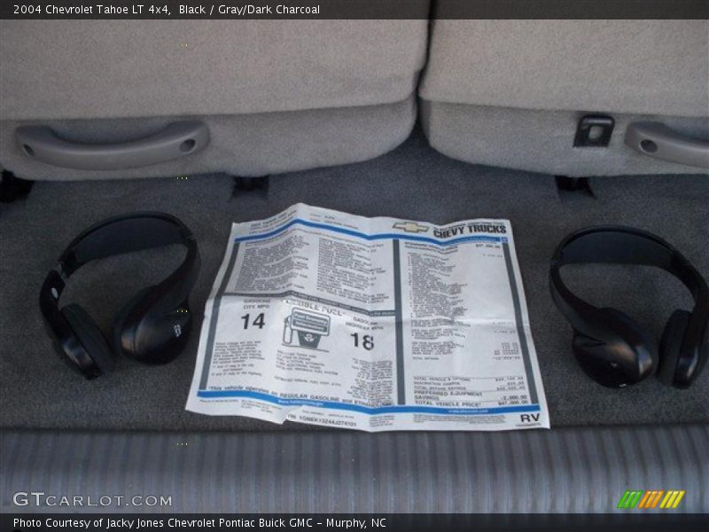 Black / Gray/Dark Charcoal 2004 Chevrolet Tahoe LT 4x4