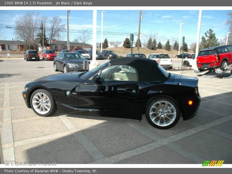 Jet Black / Dark Beige 2005 BMW Z4 2.5i Roadster