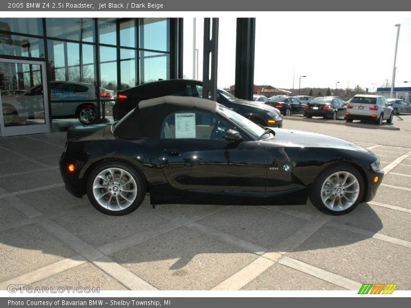 Jet Black / Dark Beige 2005 BMW Z4 2.5i Roadster