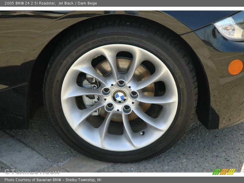 Jet Black / Dark Beige 2005 BMW Z4 2.5i Roadster