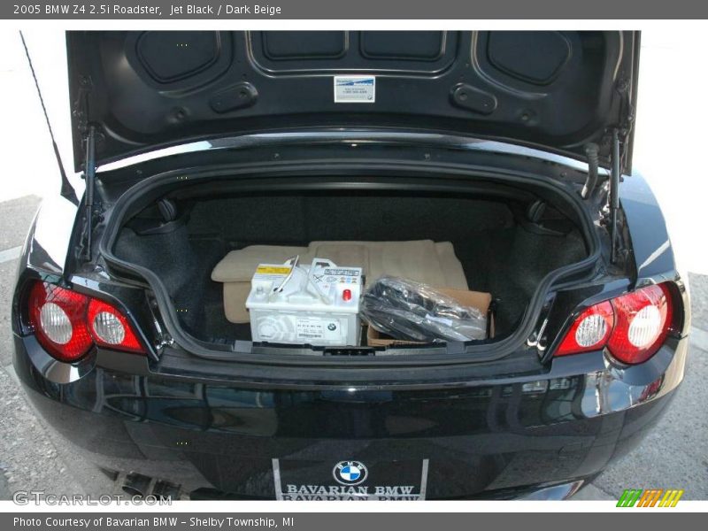 Jet Black / Dark Beige 2005 BMW Z4 2.5i Roadster