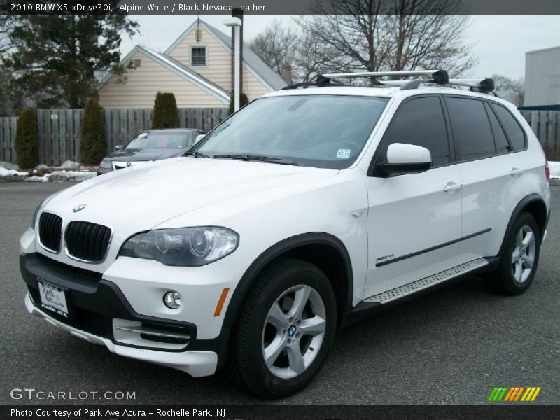 Front 3/4 View of 2010 X5 xDrive30i