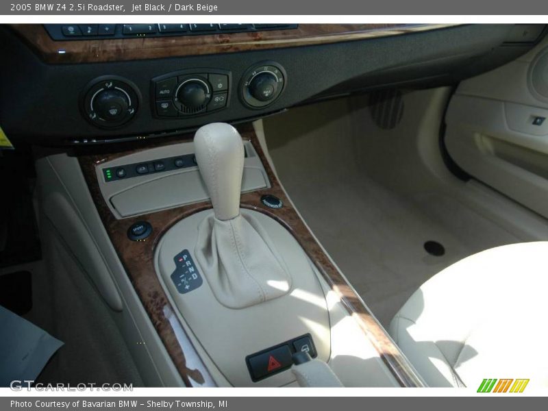 Jet Black / Dark Beige 2005 BMW Z4 2.5i Roadster